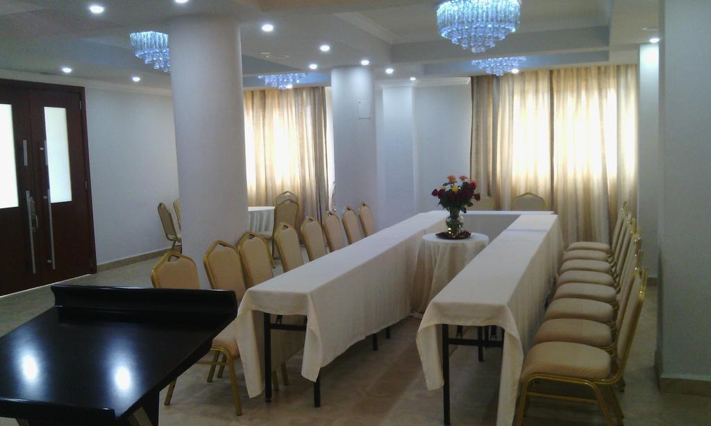 Addissinia Hotel Extérieur photo